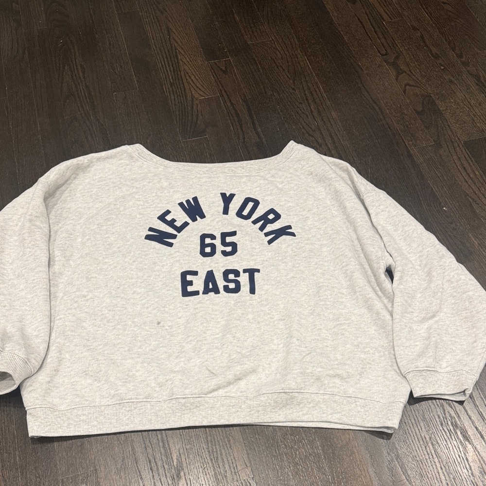 American Eagle Outfitters Gray Crew Neck Sweater